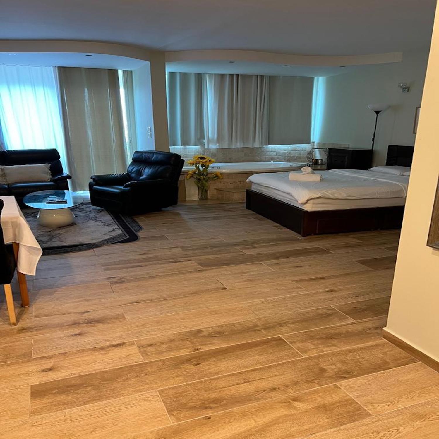 Caesarea Inn Exteriör bild